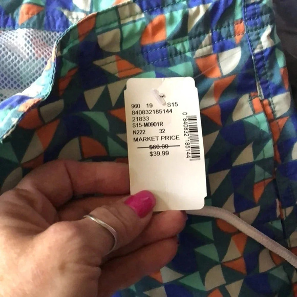 Red by Saks Fifth Avenue - Picture 7 of 7